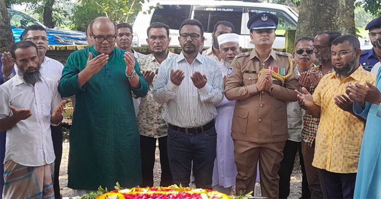 জুলাই গণঅভ্যুত্থানের একবছর পূর্তি: পটুয়াখালীতে শহীদদের প্রতি শ্রদ্ধা নিবেদন