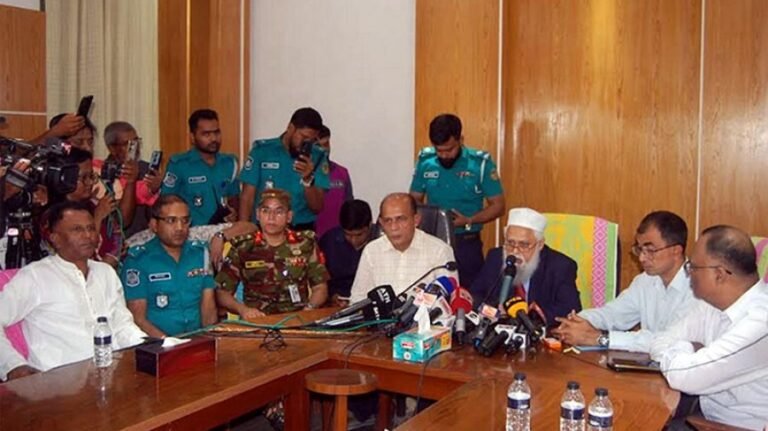 আন্দোলনকারীদের সঙ্গে ঐকমত্যের সঙ্কেত দিলেন স্বাস্থ্য অধিদফতরের মহাপরিচালক