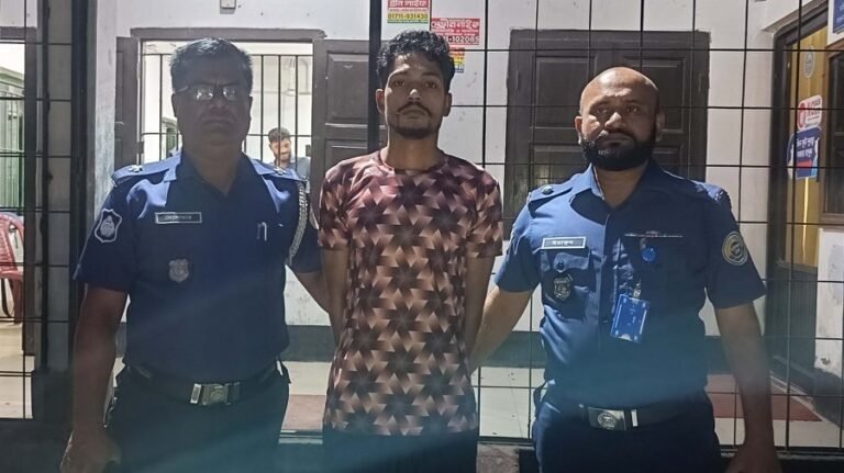 আদালত চত্বর থেকে পলাতক আসামি আটক একদিন পর