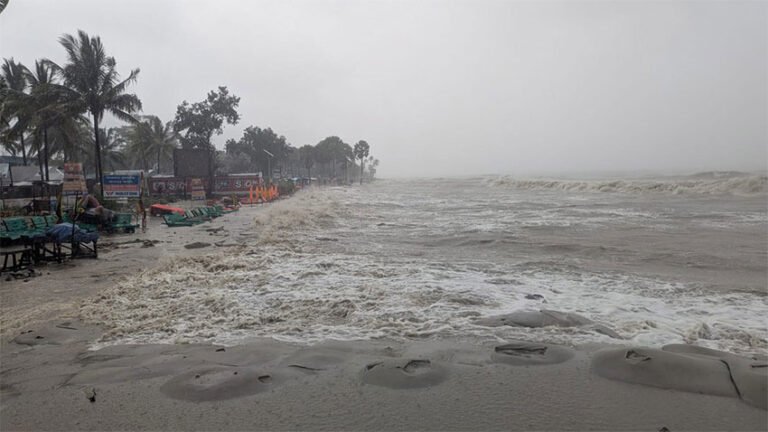 ৪৮ ঘণ্টায় সাগরে লঘুচাপের সম্ভাবনা, বৃষ্টিপাত বাড়বে