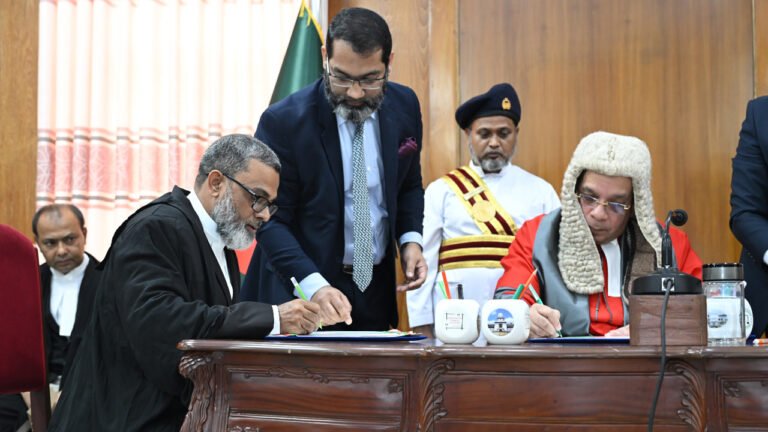 ছোটবেলা থেকেই মেধার পরিচয়, বিচারপতি হলেন লুৎফর রহমান