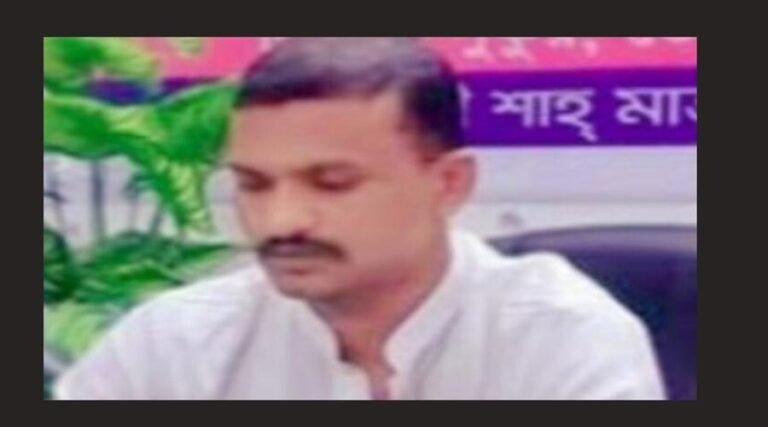 পুলিশের কাছ থেকে ছিনিয়ে নিয়ে লিটন সিকদারকে কুপিয়ে হত্যা