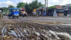 বেহাল বরিশাল–কুয়াকাটা মহাসড়ক, বর্ষণে খানাখন্দে দুর্ভোগ চরমে