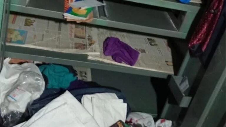 পটুয়াখালীর দশমিনায় বিএনপি নেতার বাড়িতে ডাকাতি, টাকা-স্বর্ণ লুট