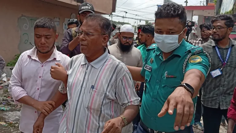 শেবাচিম আন্দোলনে বক্তব্য শেষে ‘জয় বাংলা’ স্লোগান, আটক এক