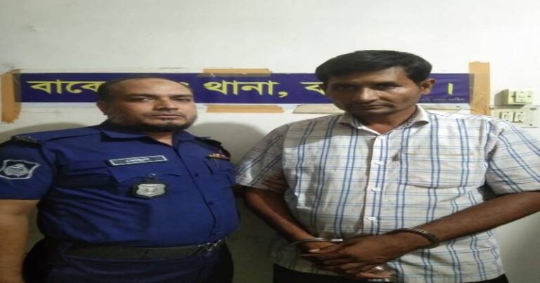 বাকেরগঞ্জে ডিসি ও ইউএনও’র স্বাক্ষর জালকারী আসামি গ্রেফতার