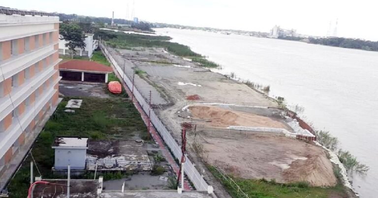 দখল-দূষণে মরছে বরিশালের নদ-নদী