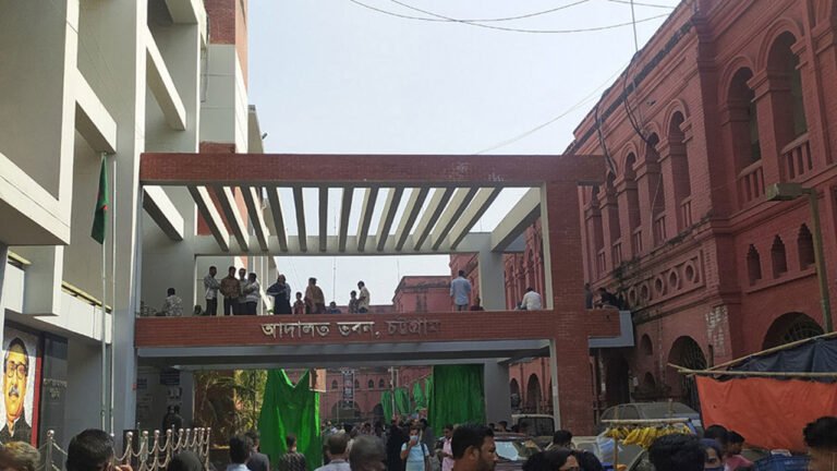 চট্টগ্রামে হত্যা মামলায় দুইজনের ফাঁসি, একজনের যাবজ্জীবন