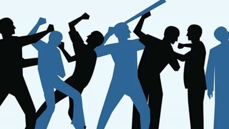 বরগুনায় কিশোর গ্যাং-এর দাপট, সাধারণ মানুষ আতঙ্কিত