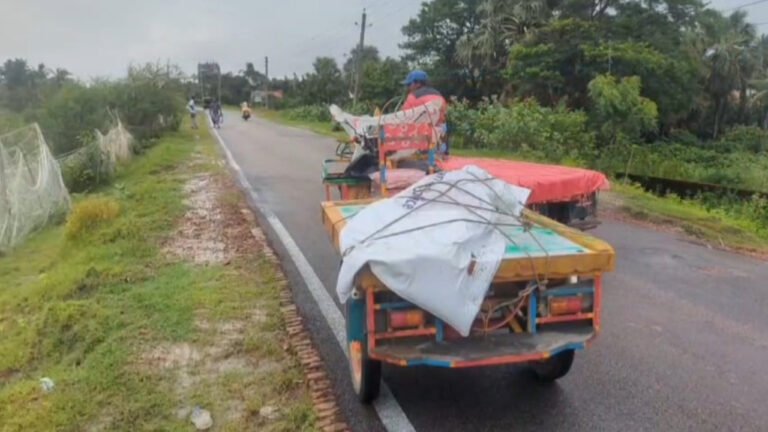কুয়াকাটা সৈকতে অজ্ঞাত ব্যক্তির অর্ধগলিত লাশ উদ্ধার