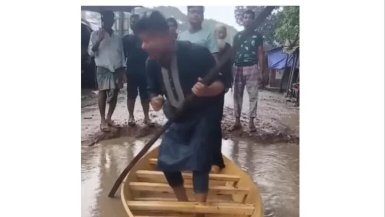 ৩ কিলোমিটারে শত গর্ত! পটুয়াখালী-বাউফল সড়কে নৌকা ছেড়ে প্রতিবাদ