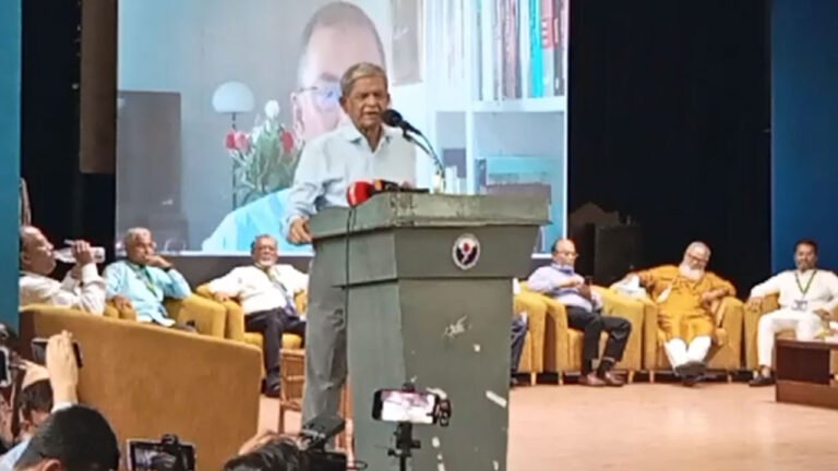 তারেক রহমানকে ভবিষ্যৎ প্রধানমন্ত্রী হিসেবে দেখছেন মির্জা ফখরুল