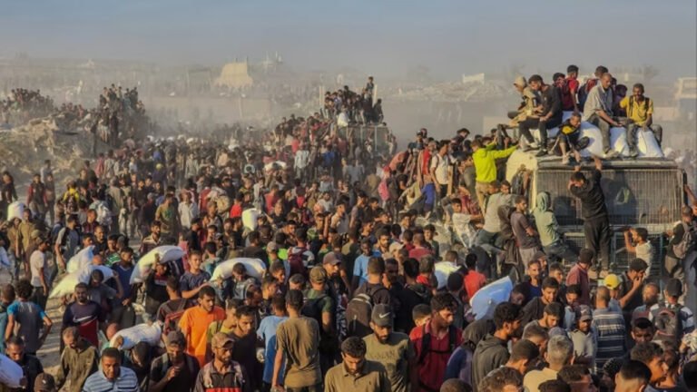 গাজায় খাদ্য সহায়তার লাইনে ইসরায়েলি বোমা, একদিনেই নিহত ১১৯ ফিলিস্তিনি