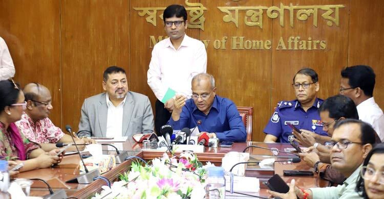 উপদেষ্টার নাম ভাঙিয়ে দুর্নীতি হলে প্রকাশ করুন : জাহাঙ্গীর আলম চৌধুরী