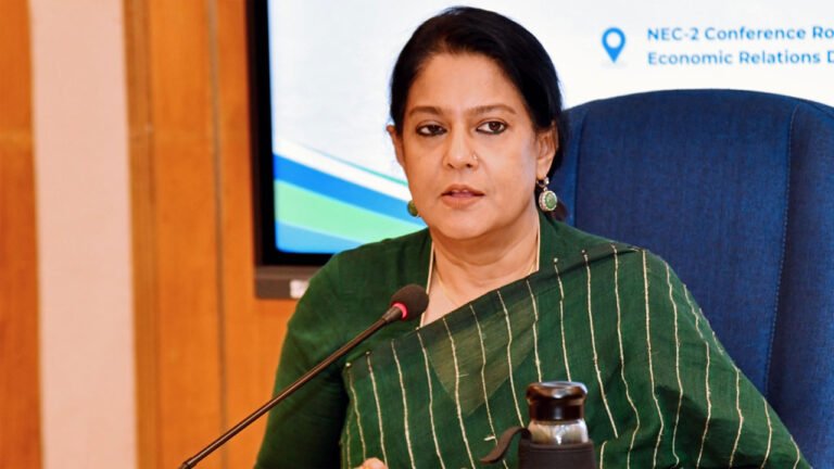 ফেব্রুয়ারিতেই নির্বাচন, ছবি সরানোর প্রসঙ্গ আলাদা: উপদেষ্টা রিজওয়ানা