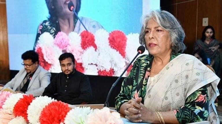 “রক্ত নয়, জ্ঞান-মেধায় গড়তে হবে নতুন বাংলাদেশ” — শারমীন মুরশিদের আহ্বান