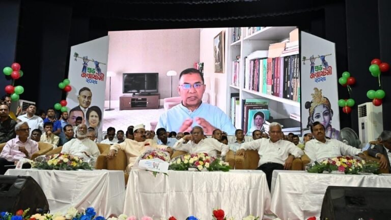 ‘উগ্রবাদ রুখুন, ঐক্যবদ্ধ হোন’: জন্মাষ্টমীর অনুষ্ঠানে মির্জা ফখরুল