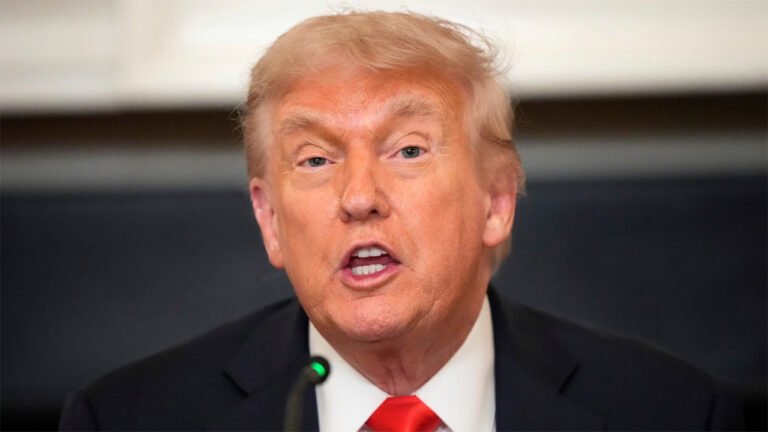 যুক্তরাষ্ট্র-ভারত বাণিজ্য উত্তেজনা তুঙ্গে, আলোচনা স্থগিত রাখার ঘোষণা ট্রাম্পের