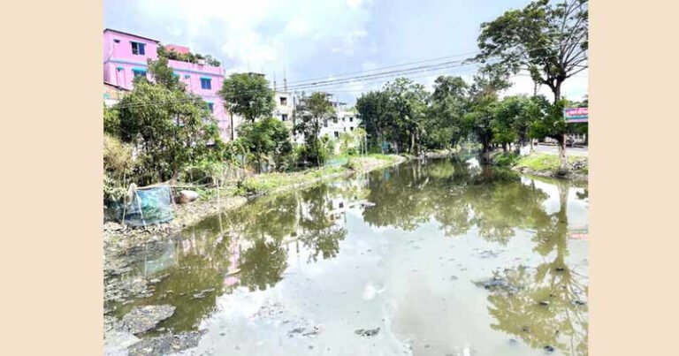 বরিশালে খাল ও ড্রেন দখলমুক্ত, পয়ঃনিষ্কাশনে স্বস্তি