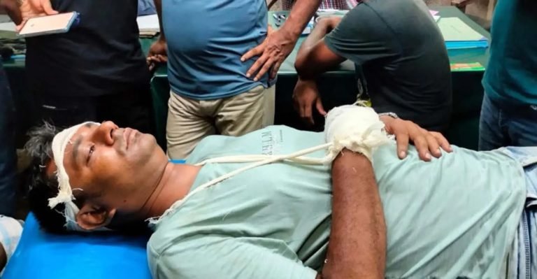 বরিশালে সংবাদ সংগ্রহকালে সাংবাদিককে হামলা, গ্রেপ্তার ৩