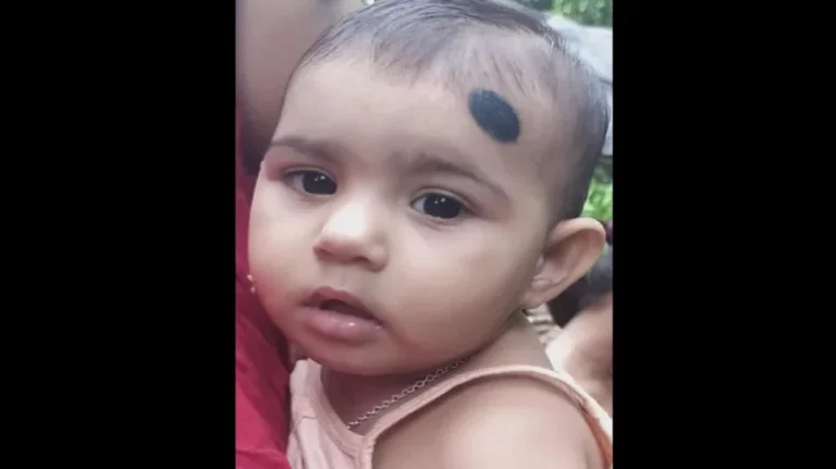 বরিশালে খালে পড়ে প্রাণ গেলো দেড় বছরের আফিফার