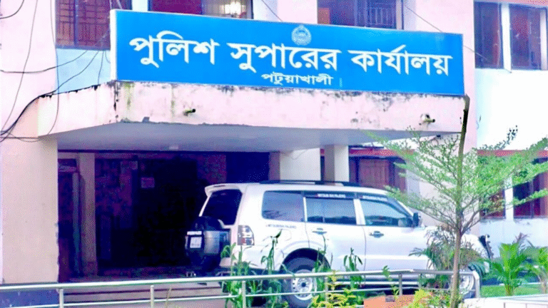 পটুয়াখালীর গ্রামীণ এলাকায় ডাকাতির ঘটনায় আতঙ্ক