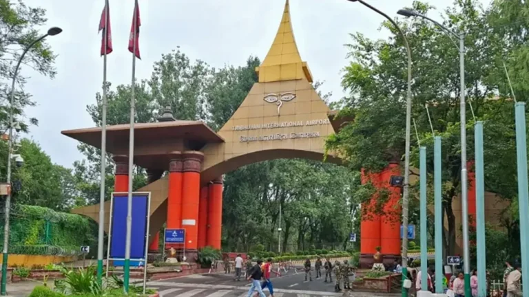 নেপালে সহিংস বিক্ষোভ: কারফিউ জারি, সেনাবাহিনী মোতায়েন