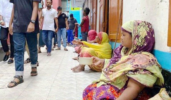 প্রেমের টানে কারাগারে যুবক, জামিনে মুক্তির জন্য ভিক্ষা করছেন মা