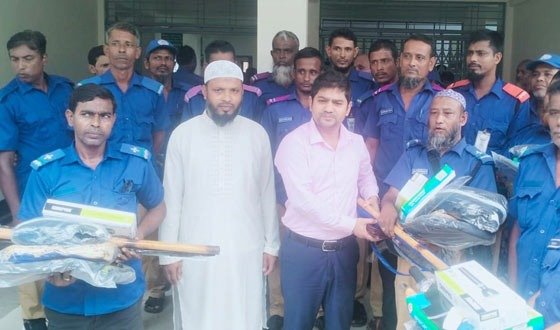 শারদীয় দুর্গোৎসবে কঠোর নিরাপত্তা নিশ্চিতের নির্দেশ: উজিরপুরে ইউএনও আলী সুজা