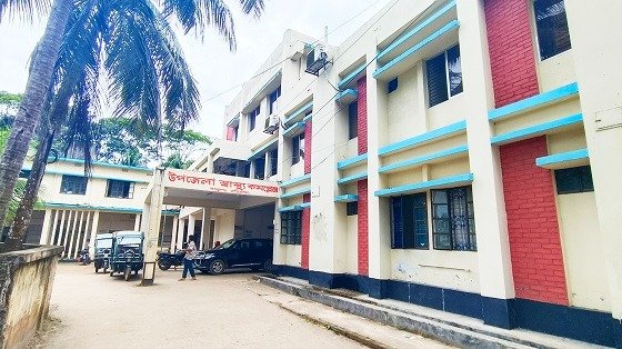 বাবুগঞ্জ স্বাস্থ্য কমপ্লেক্সে জনবল সংকট, চিকিৎসাসেবা ব্যাহত