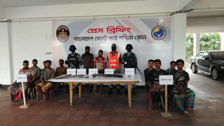 সুন্দরবনে জিম্মি থাকা ৯ জেলে উদ্ধার, রাঙ্গা বাহিনীর ২ সহযোগী আটক