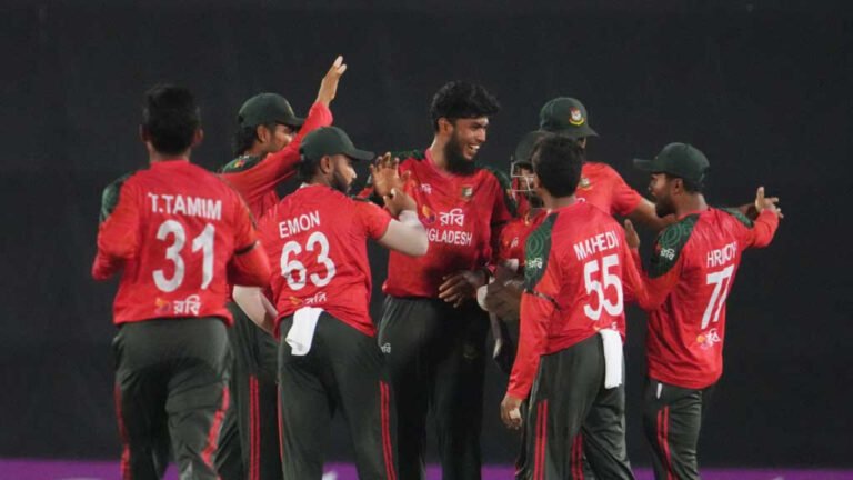 শেষ বলে নাটকীয় জয়, সুপার ফোরের আশা বাঁচাল বাংলাদেশ