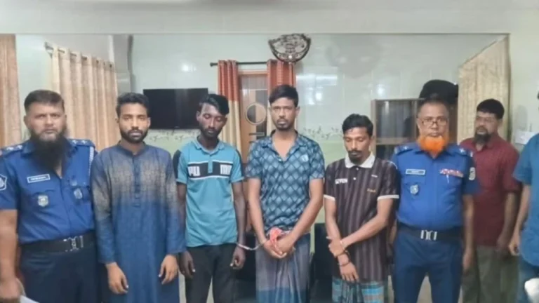 বেতাগীতে দিন-রাত চুরি, আটক ৪