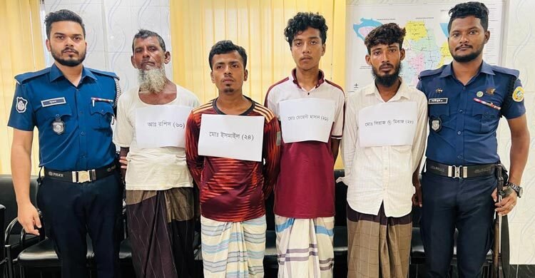 ভোলায় নারীর চুল কেটে জুতার মালা পরানো, আটক ৪ জন