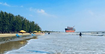 তিন নদীর মোহনায় অপার সৌন্দর্য নিয়ে জেগে আছে ‘নিদ্রার চর’