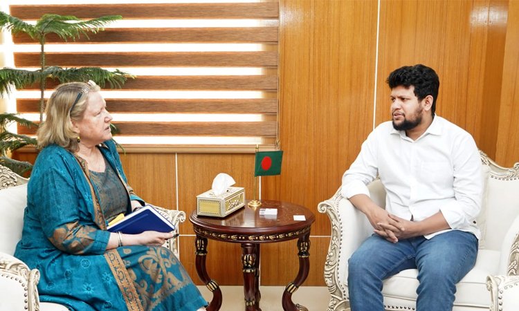 গণমাধ্যমের স্বাধীনতায় সরকারের পূর্ণ সহযোগিতা: উপদেষ্টা মাহফুজ আলম