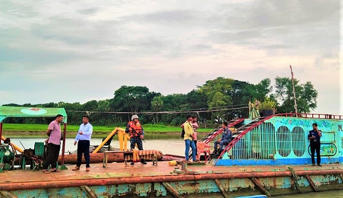 বোরহানউদ্দিনে তেঁতুলিয়া নদী থেকে বালু লুট: তিনজনের অর্থদণ্ড, অনাদায়ে কারাদণ্ড