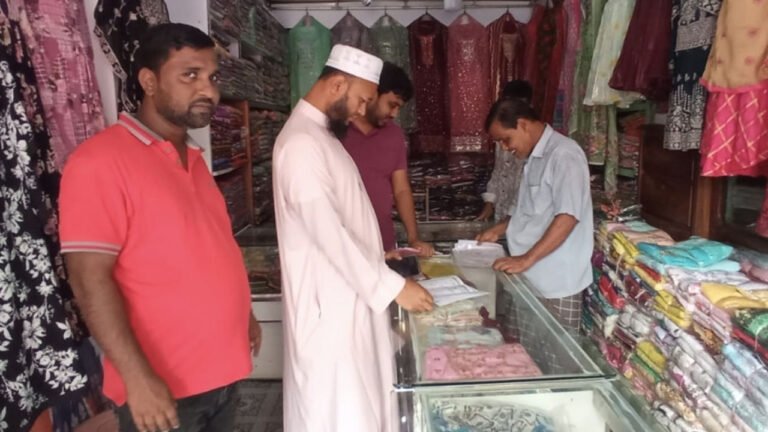 পিরোজপুরে অনিয়মের দায়ে তিন ব্যবসা প্রতিষ্ঠানকে জরিমানা