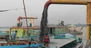 বালুখেকো ফ্যাসিস আ.লীগ নেতাকে জরিমানা ও মালামাল জব্দ