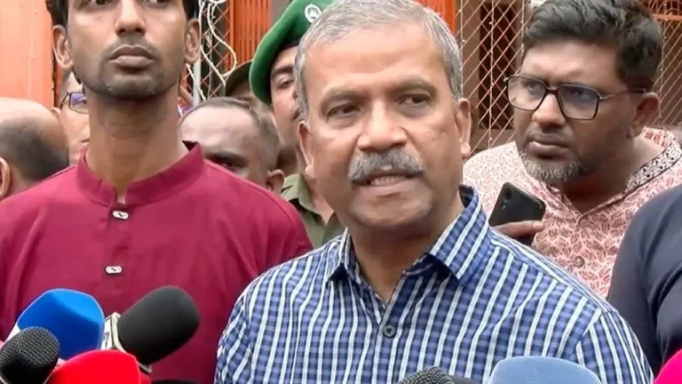 অদূর ভবিষ্যতেও আ.লীগের নিষেধাজ্ঞা প্রত্যাহারের কোনো সম্ভাবনা নেই: আইন উপদেষ্টা