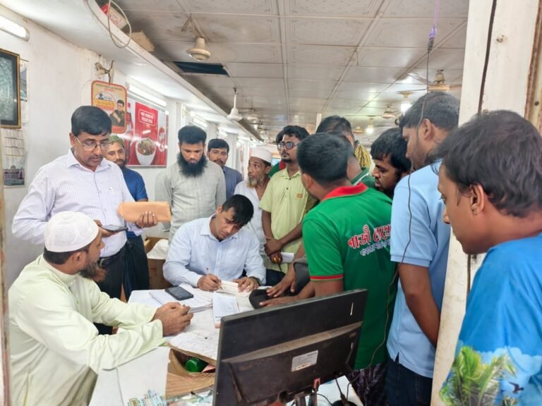 কুয়াকাটায় অস্বাস্থ্যকর খাবারে ৪ হোটেলকে ২৫ হাজার টাকা জরিমানা