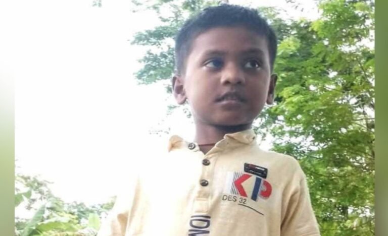 বাউফলে নিখোঁজের একদিন পর ডোবায় মিলল শিশুর মরদেহ