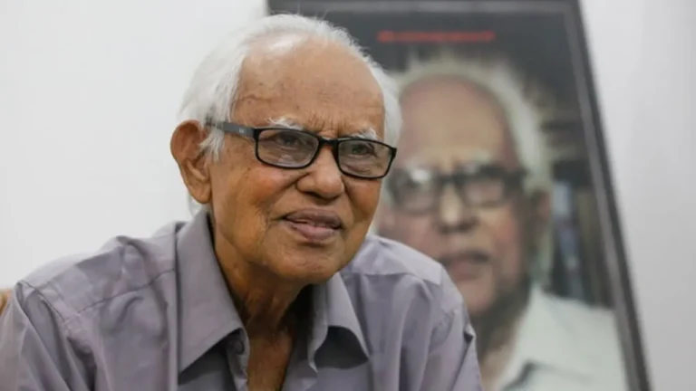 কবি, প্রাবন্ধিক ও রবীন্দ্র-গবেষণার জীবন্ত মহীরুহ আহমদ রফিক আর নেই