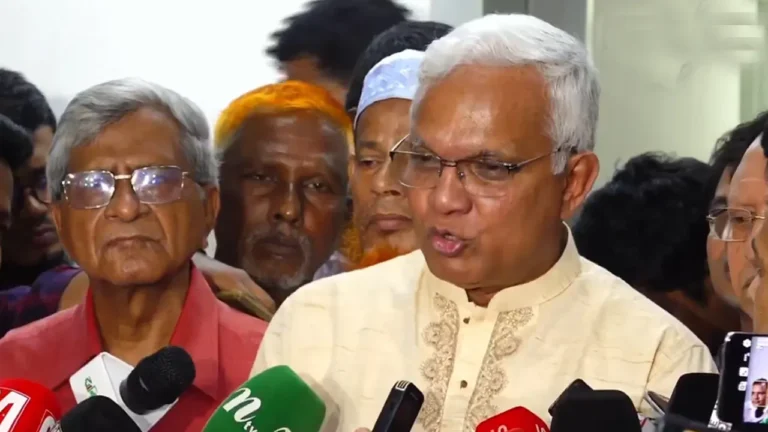 আ.লীগকে জনগণের কাছে নিঃশর্ত ক্ষমা চাইতে হবে: ডা. জাহিদ