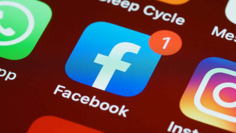 ফেসবুকে ভুয়া চাকরির ফাঁদে নতুন প্রতারণা