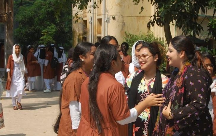 এইচএসসিতে বোর্ডে সেরা বরিশাল জেলা