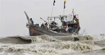 গভীর নিম্নচাপ উত্তাল সাগর, সমুদ্রবন্দর সমুহে ৩ নম্বর সতর্কতা সংকেত জারি
