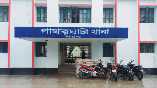 পাথরঘাটায় পৃথক ঘটনায় দুই জনের আত্মহত্যা
