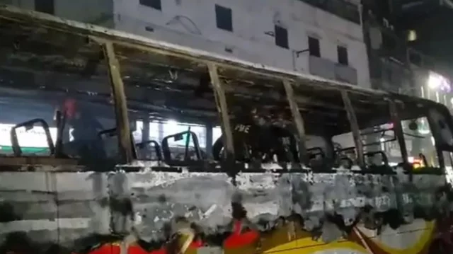 ঢাকা-গোপালগঞ্জ-মুন্সিগঞ্জ-টাঙ্গাইলে যানবাহনে আগুন