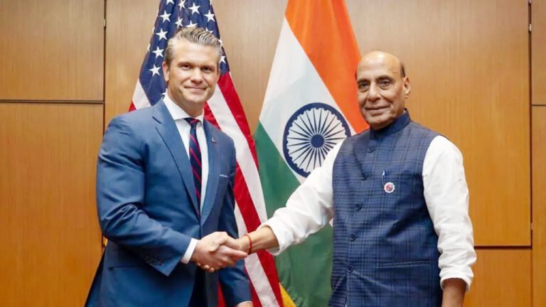 যুক্তরাষ্ট্র-ভারতের ১০ বছরের প্রতিরক্ষা জোট চুক্তি